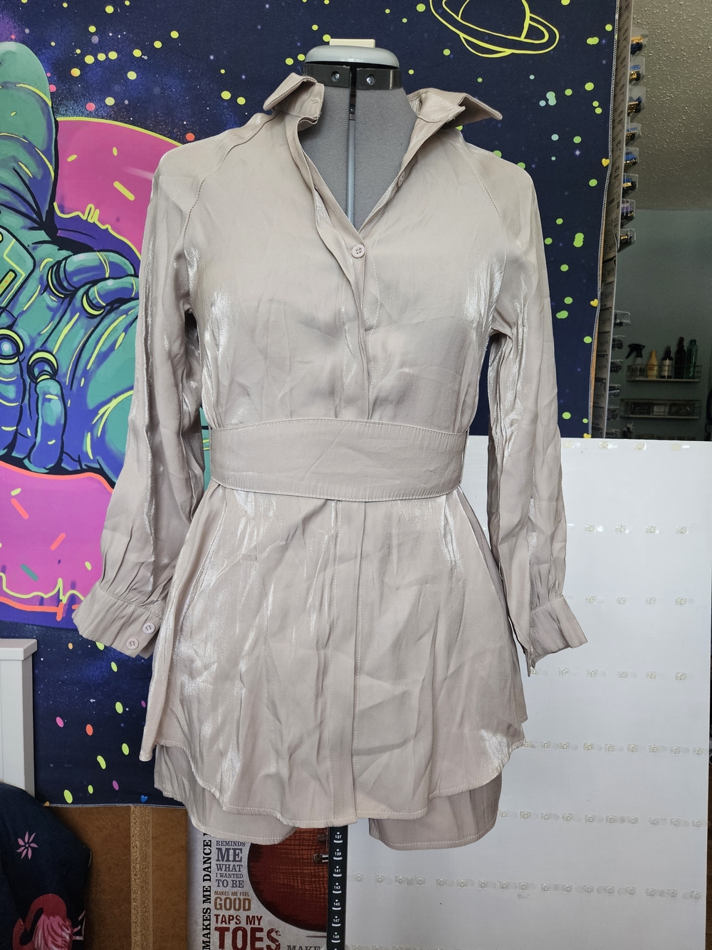 Women’s Two-Piece Collar-Detail Taupe Blouse And Shorts